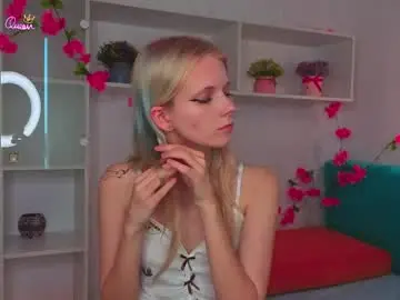 Chaturbate Watch Live Sex Cams of nannetteterrill