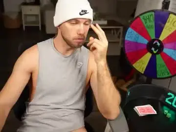 Chaturbate Live Sex Cam of troy_greenxo