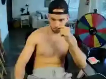 Chaturbate Sex Cam of troy_greenxo