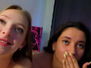 Chaturbate Free Porn Cam of pheellisellis