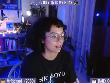 Chaturbate Watch Live Sex Cams of sweet_bluee