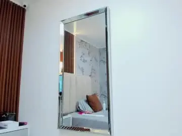 Chaturbate Live Sex Cam of mileyjoas