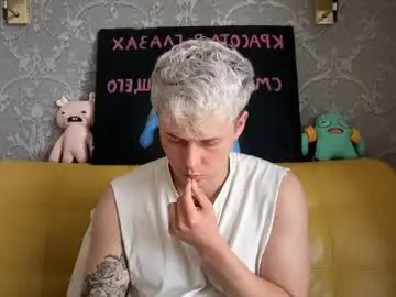 Chaturbate Best live sex cam show of danny_love01