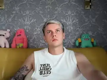 Chaturbate Best live sex cam show of danny_love01
