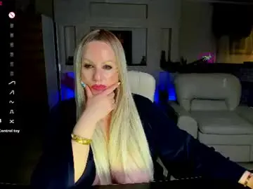 Chaturbate Watch Live Sex Cams of mariemlui