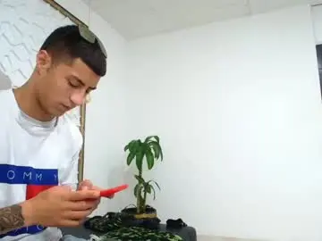 Chaturbate Live Sex of mr_porn_9