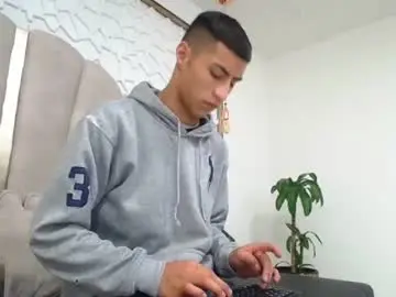 Chaturbate Adult Video Chat of mr_porn_9