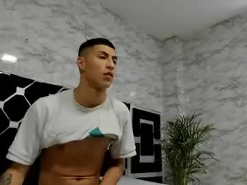 Chaturbate Live Sex Cam of mr_porn_9
