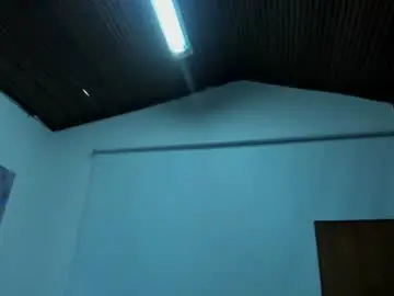 Chaturbate Free Porn Cam of ale_alejandra