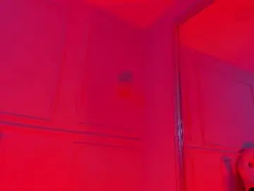 Chaturbate Live Sex Cam of leylarusso