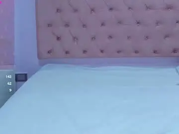 Chaturbate Live Sex Cam of violetcooper_