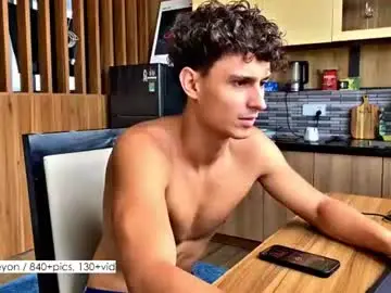 Chaturbate Live Sex Cam of atreyon