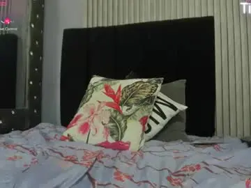 Chaturbate Adult Webcam of paulinna_curvy
