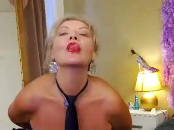 Chaturbate Live Sex Cam of alura_jenson_