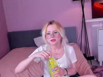 Chaturbate Free Porn Cam of kiki_peach