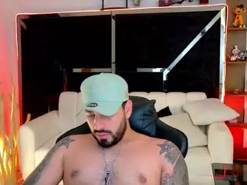 Chaturbate Live Sex Cam of ostin_big09