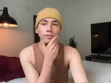 Chaturbate Live Sex Cam of noah_and_steven