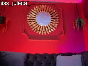 Chaturbate Free Live Porn of julieta_russell
