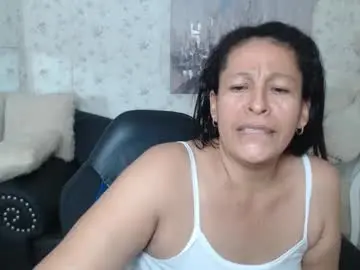 Chaturbate Live Sex Cam of mature_martina_