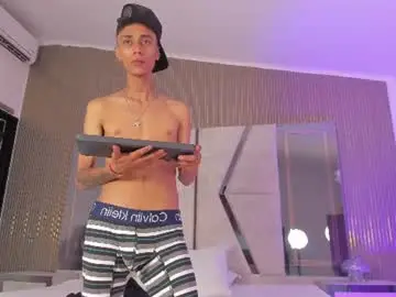 Chaturbate Best live sex cam show of lucasjhonson_