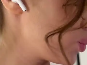 Chaturbate Nude Webcam of cuteelsa_