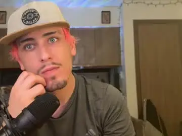 Chaturbate Live Sex Cam of dylandaniel69