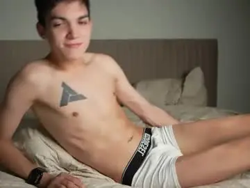 Chaturbate Live Sex Cam of mattyaiden