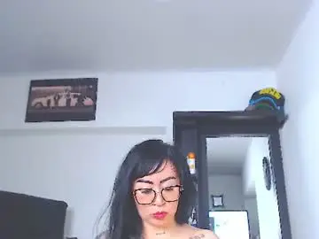 Chaturbate Live Sex Cam of vicky_hotmilf