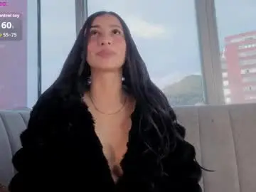 Chaturbate Watch Live Sex Cams of lya_brown