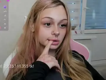 Chaturbate Watch Live Sex Cams of melonipinkbb
