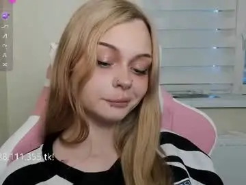 Chaturbate Adult Webcam of melonipinkbb