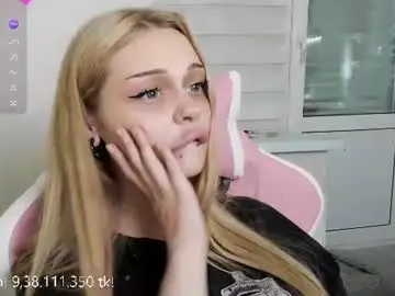 Chaturbate Private Sex Chat of melonipinkbb