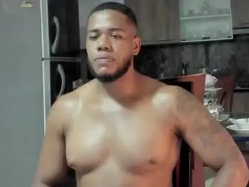 Chaturbate Best live sex cam show of benjaminsr