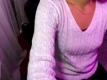 Chaturbate Watch Live Sex Cams of petitecurlybrunette
