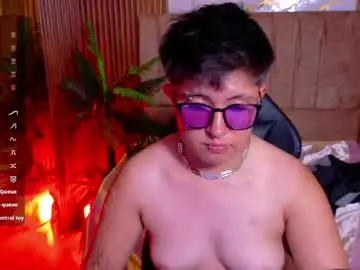 Chaturbate Live Sex Cam of nevolo_tay