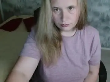 Chaturbate Live Sex Cam of adelinalawson