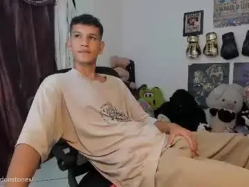 Chaturbate Live Sex Cam of brandonstonexl