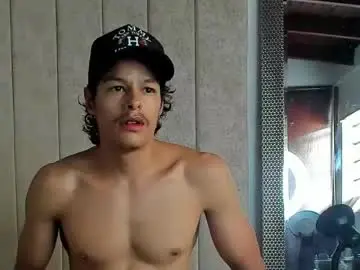 Chaturbate Nude Webcam of tommyhot7