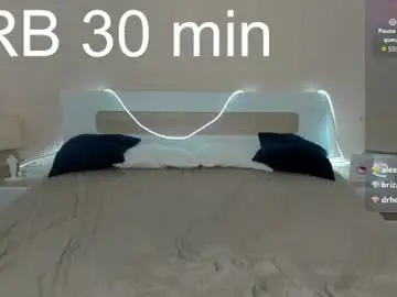 Chaturbate Live Sex Cam of m0neyken_