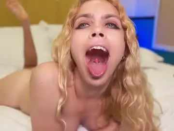 Chaturbate Live Sex Cam of candylisa