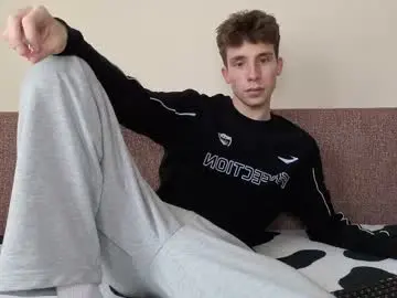 Chaturbate Best live sex cam show of cute_brian