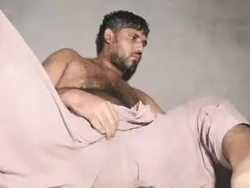 Chaturbate Live Porn of hairybouy264541