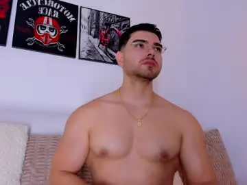 Chaturbate Live Sex Cam of ryan_cooper_1