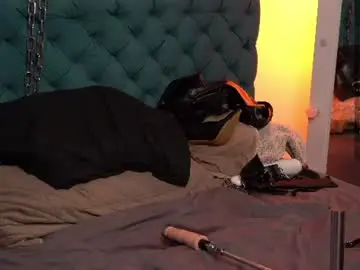 Chaturbate Live Sex Cam of shiny_lily