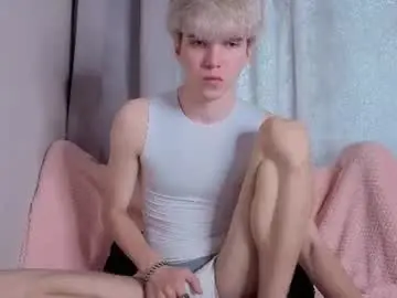 Chaturbate Watch Live Sex Cams of braxiboy