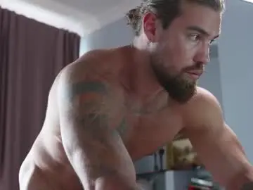 Chaturbate Live Sex Cam of karlos_murphy