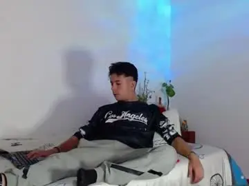 Chaturbate Free Live Porn of dominic_hanks