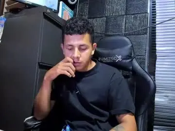 Chaturbate Free Live Porn of g_lincoln