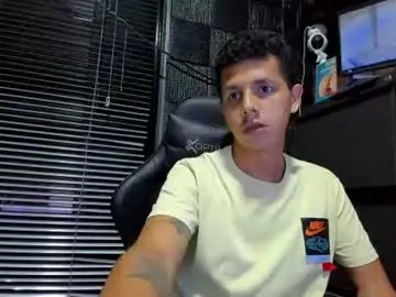 Chaturbate Live Sex of g_lincoln