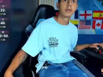 Chaturbate Live Sex Cam of g_lincoln